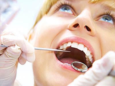 Пломбирование зубов - что это за процедура и когда она рекомендуется?